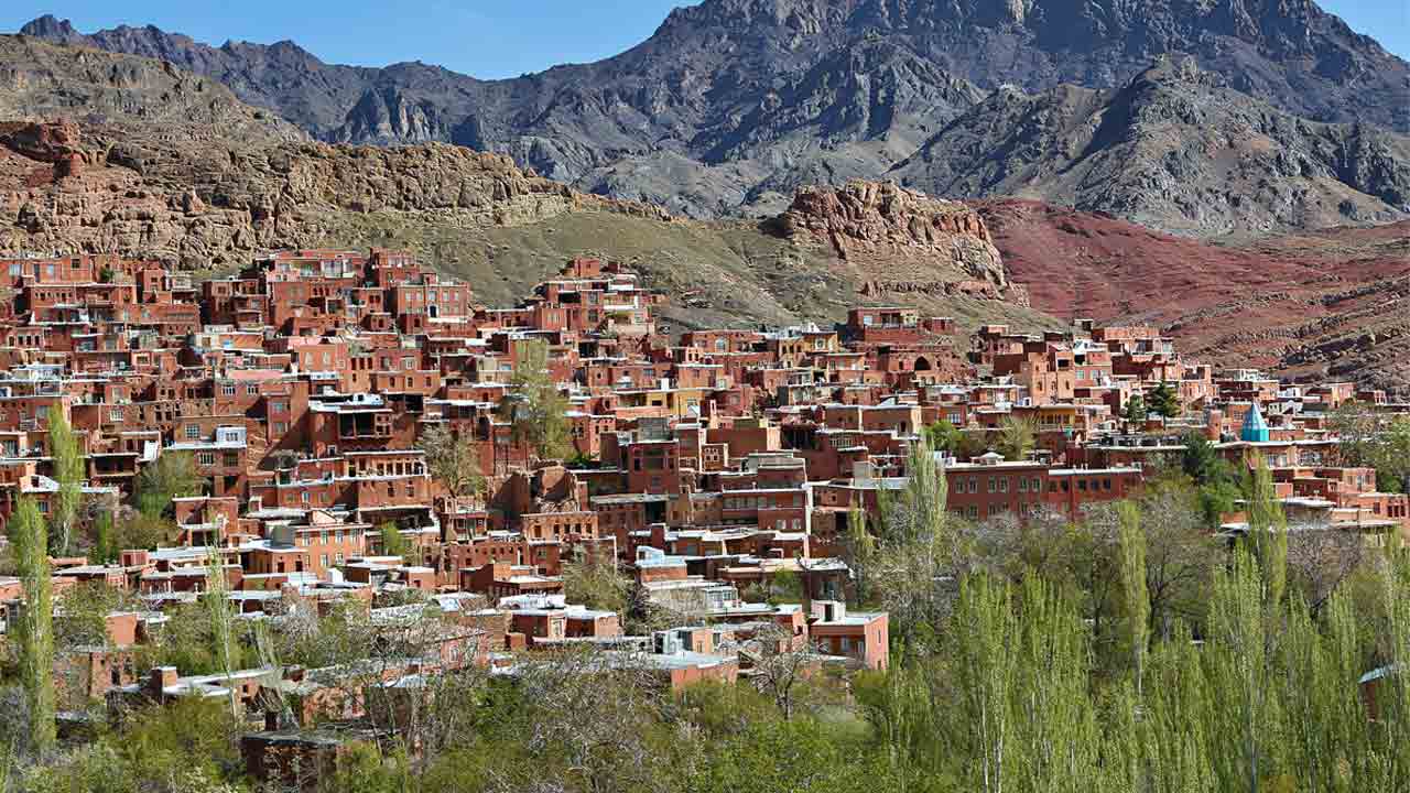 the wide view of Abyaneh village