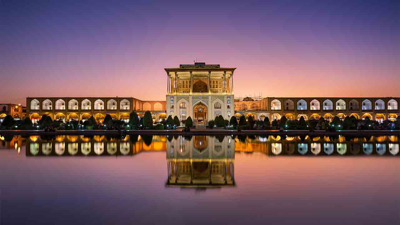 Aali Qapu Palace at sunset