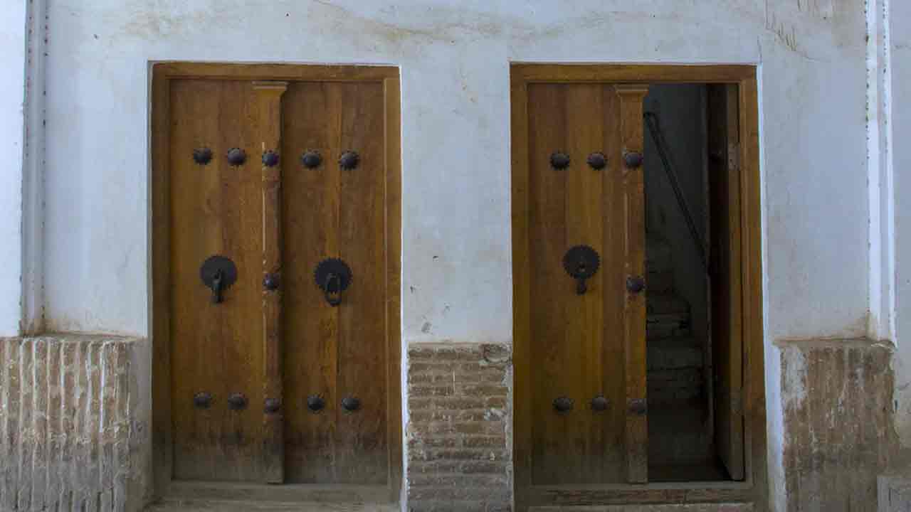 Wooden door of Aqa Bozorg Mosque