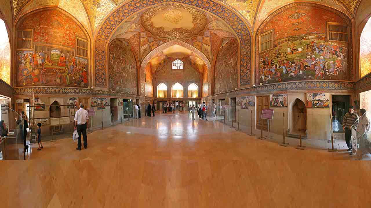 ceilling and wall paintings of Chehel Sotoun Hall