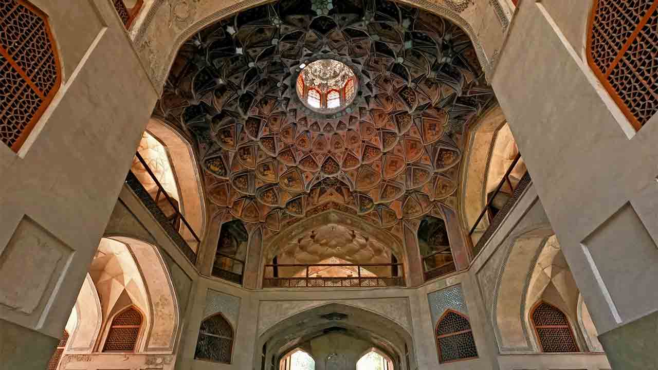 Ceiling architecture of Hasht Behesht Palace